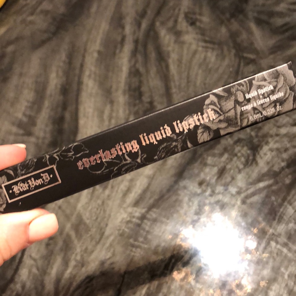 KAT VON D LIQUID LIPSTICK - LOLITA